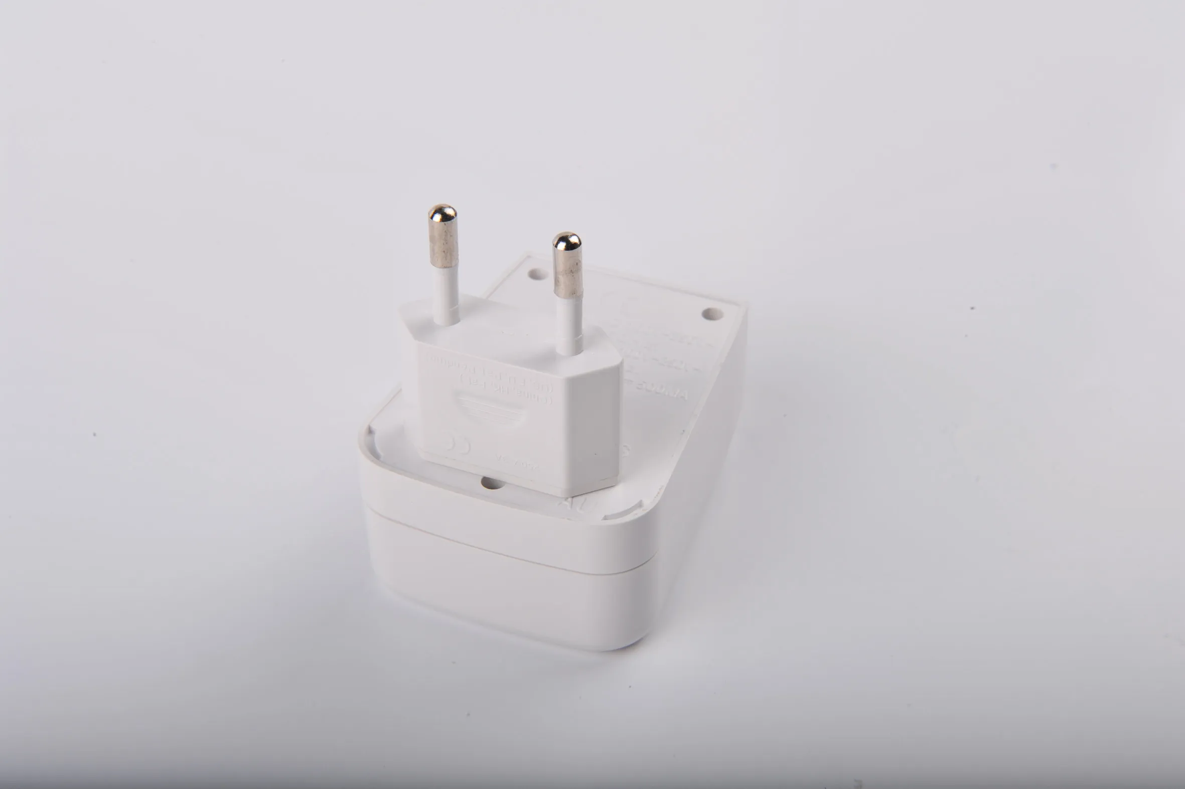 Travel adapter CH-153 - Image 5